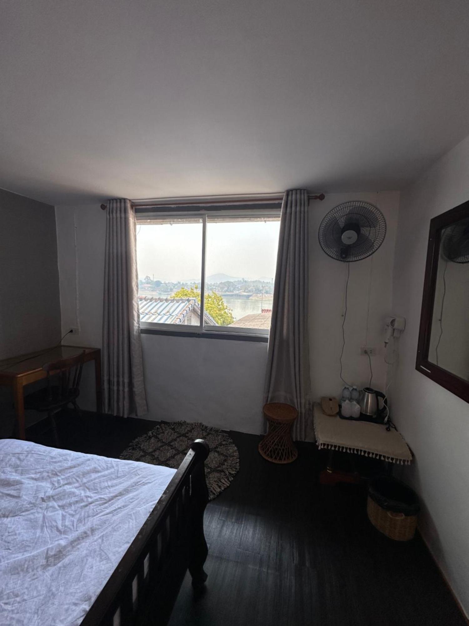 Thadan Guest House Ban Houayxay Eksteriør billede
