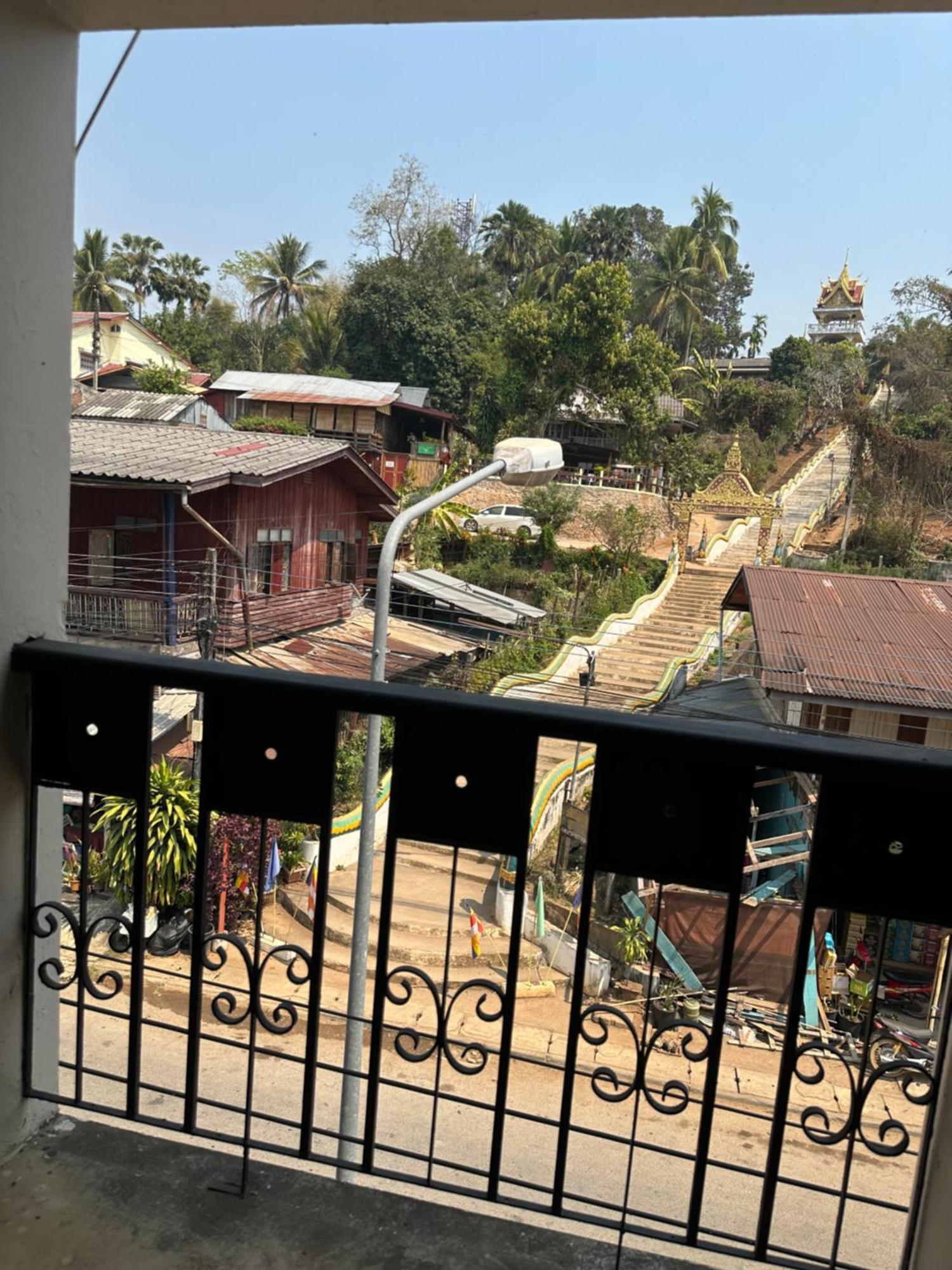 Thadan Guest House Ban Houayxay Eksteriør billede